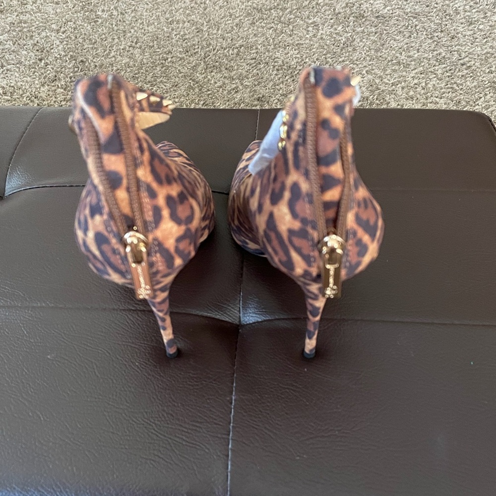 Jessica Simpson Women's Witnee High Heel Pump Leopard SZ 7. NIB. $29 - Picture 3 of 6